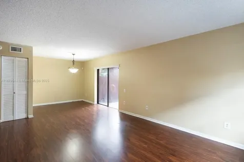 6924 SW 114th Place Miami FL 33173