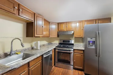6924 SW 114th Place Miami FL 33173