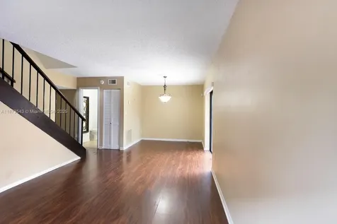 6924 SW 114th Place Miami FL 33173