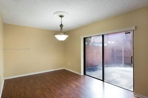 6924 SW 114th Place Miami FL 33173