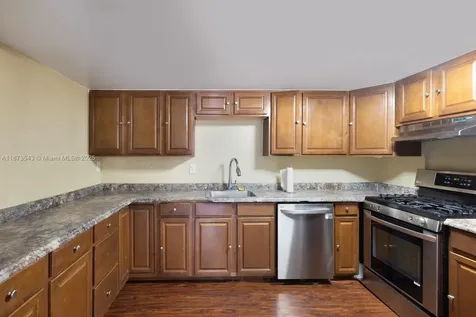 6924 SW 114th Place Miami FL 33173