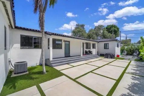 621 SW 33rd Avenue Miami FL 33135