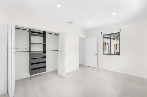 621 SW 33rd Avenue Miami FL 33135