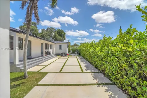 621 SW 33rd Avenue Miami FL 33135