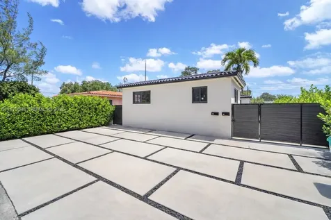 621 SW 33rd Avenue Miami FL 33135