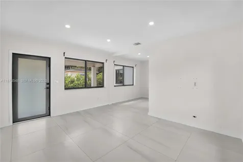 621 SW 33rd Avenue Miami FL 33135