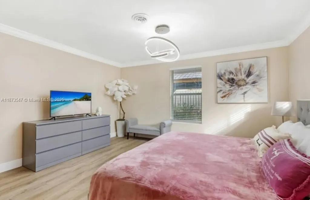 5740 NE 19th Avenue Fort Lauderdale FL 33308