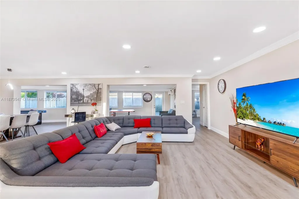 5740 NE 19th Avenue Fort Lauderdale FL 33308