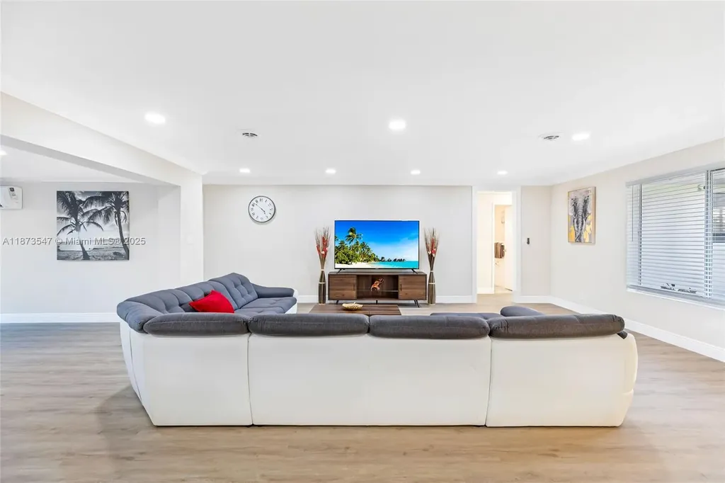 5740 NE 19th Avenue Fort Lauderdale FL 33308