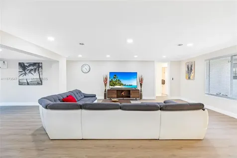 5740 NE 19th Avenue Fort Lauderdale FL 33308