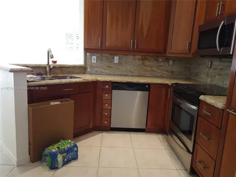 1140 Lidflower Street Hollywood FL 33019