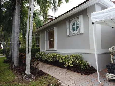 1140 Lidflower Street Hollywood FL 33019