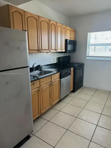 7207 Bay Drive Miami Beach FL 33141