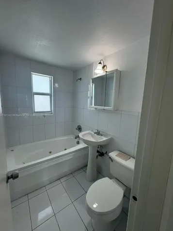 7207 Bay Drive Miami Beach FL 33141