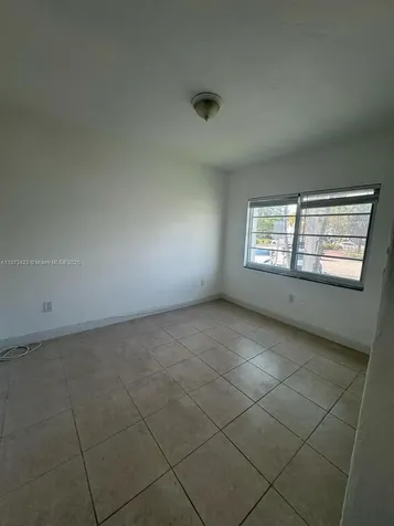 7207 Bay Drive Miami Beach FL 33141