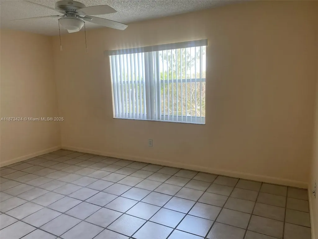 10772 La Placida Drive Coral Springs FL 33065