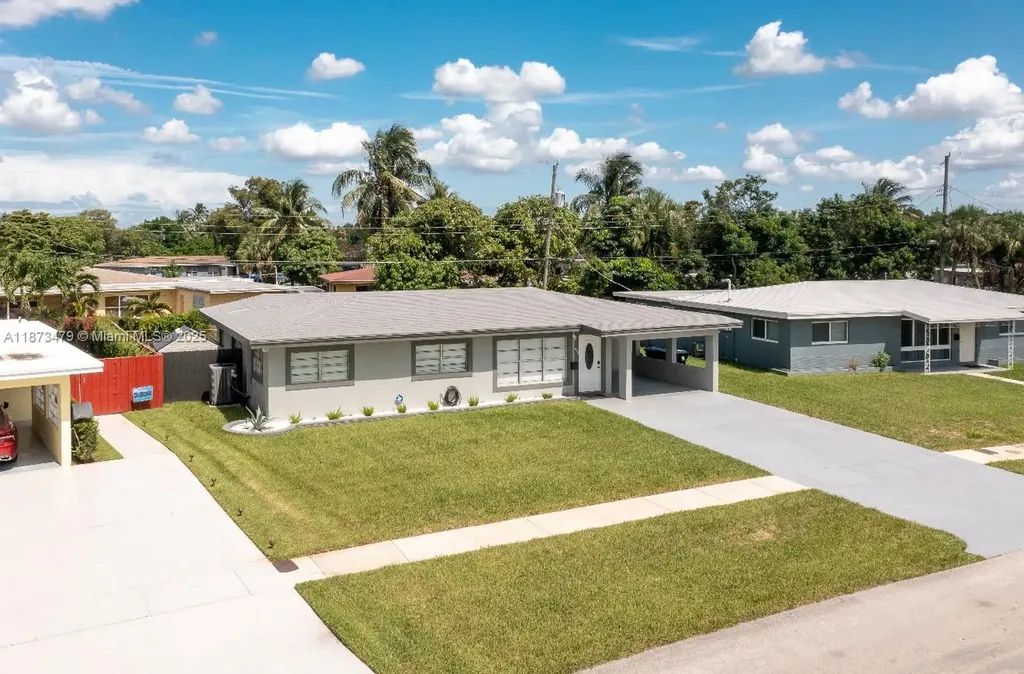 521 W Evanston Circle Fort Lauderdale FL 33312