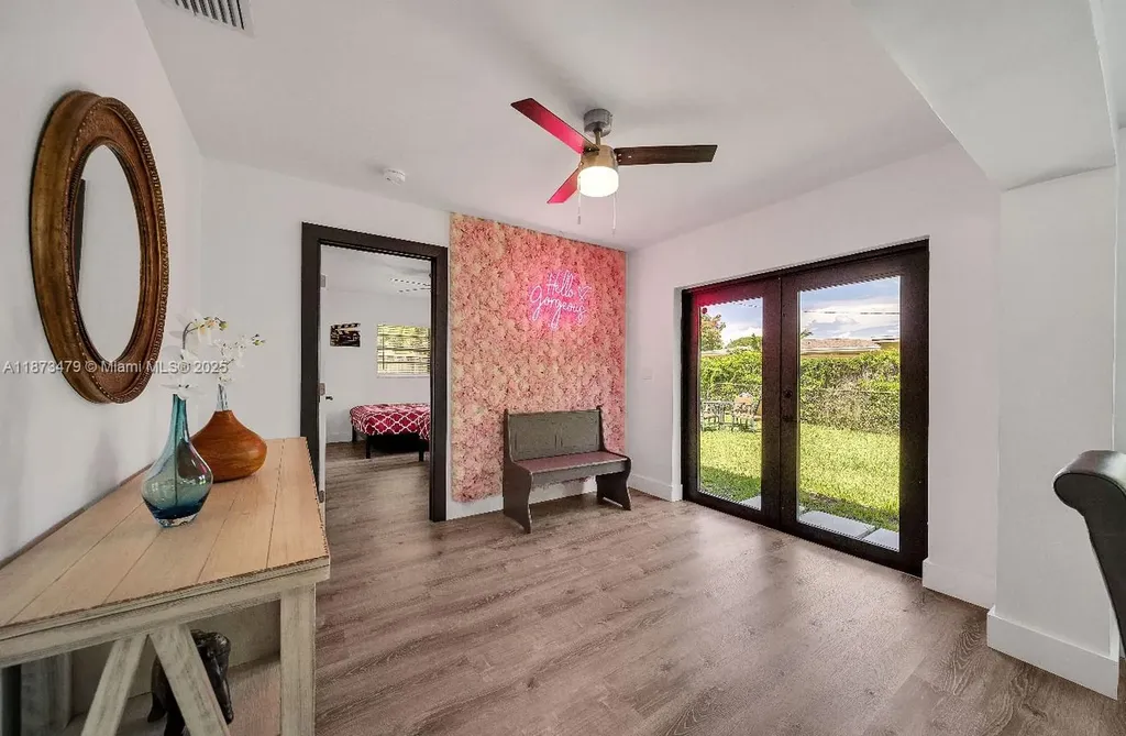 521 W Evanston Circle Fort Lauderdale FL 33312