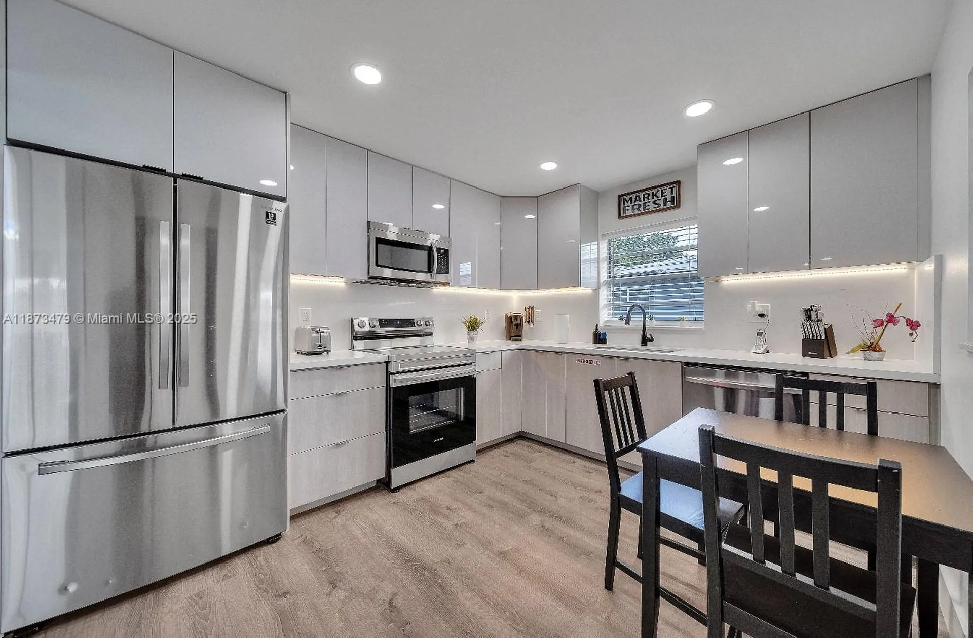 521 W Evanston Circle Fort Lauderdale FL 33312