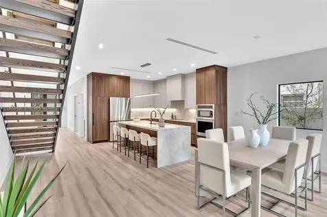 1387 SW 22nd Terrace Miami FL 33145