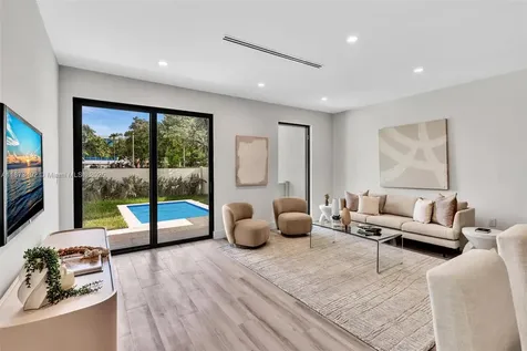 1387 SW 22nd Terrace Miami FL 33145