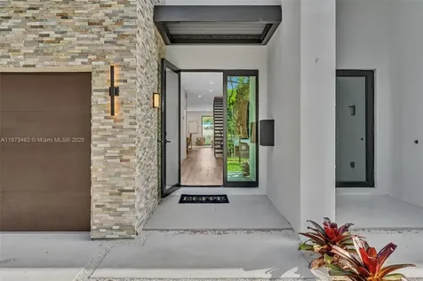 1387 SW 22nd Terrace Miami FL 33145