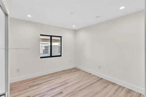 1387 SW 22nd Terrace Miami FL 33145