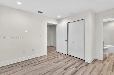 1387 SW 22nd Terrace Miami FL 33145