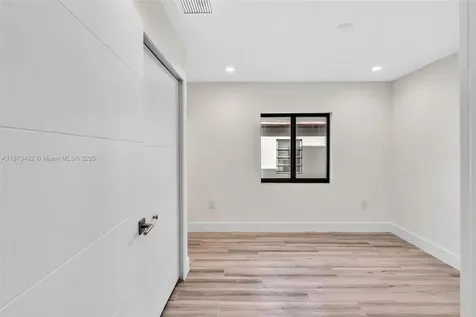 1387 SW 22nd Terrace Miami FL 33145