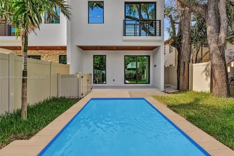 1387 SW 22nd Terrace Miami FL 33145