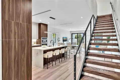 1387 SW 22nd Terrace Miami FL 33145