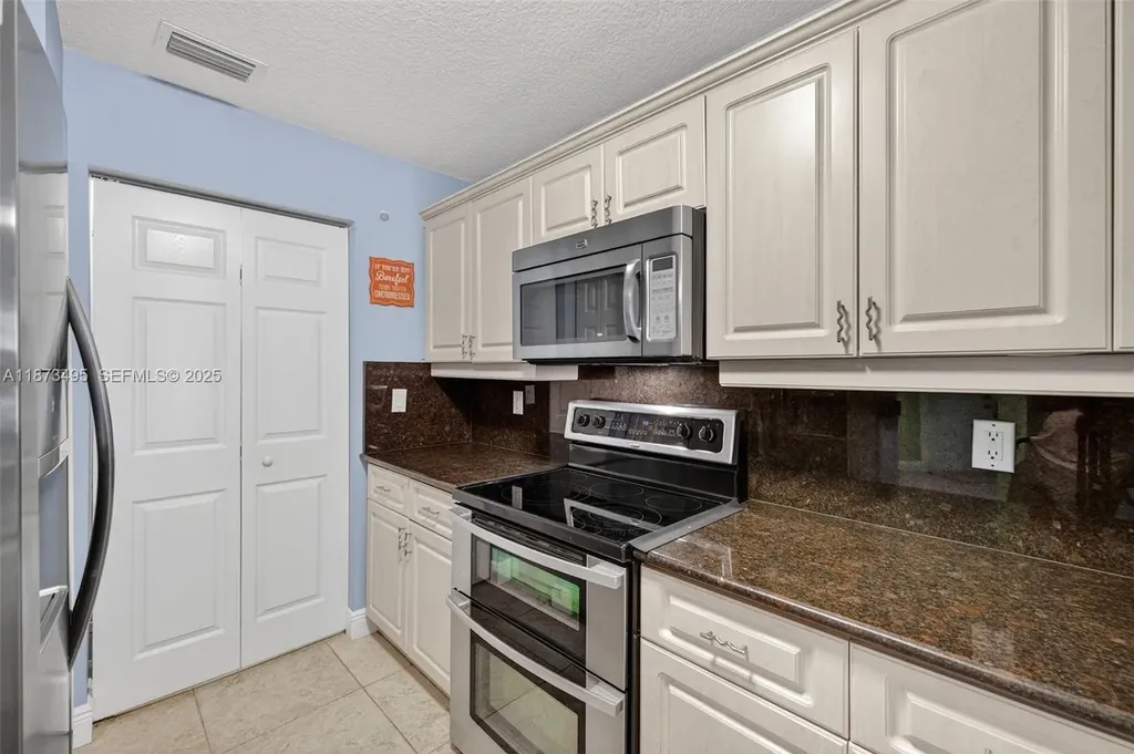 2225 Clipper Place Fort Lauderdale FL 33312