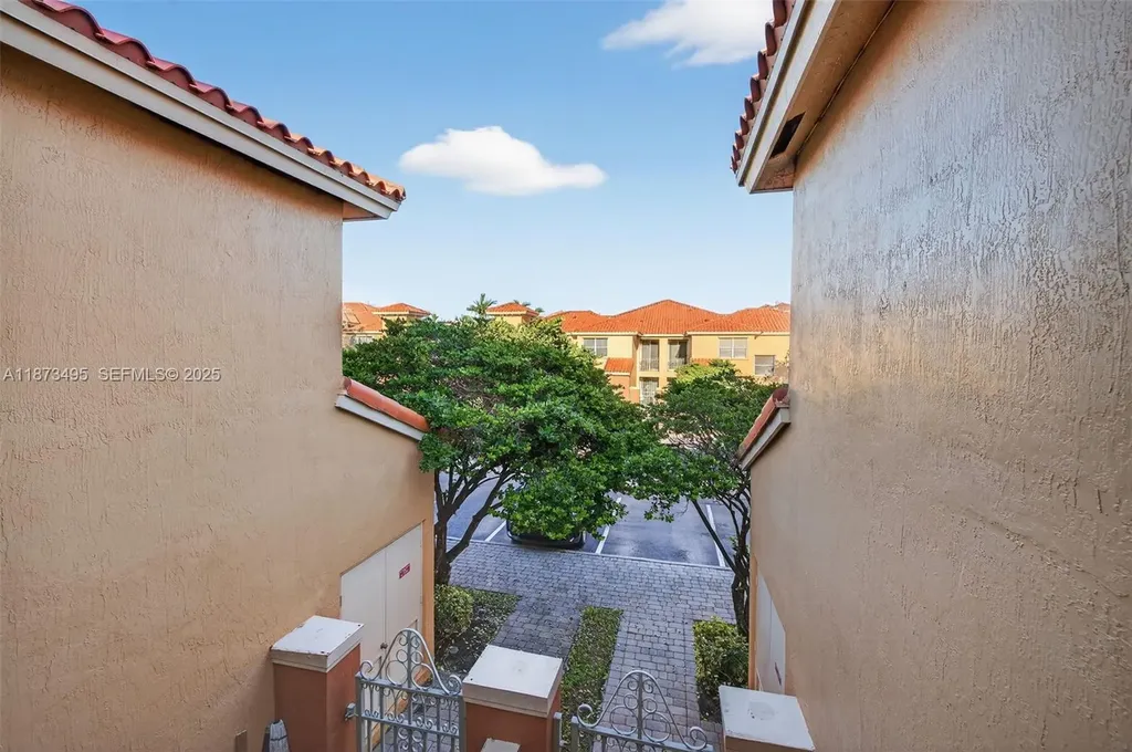 2225 Clipper Place Fort Lauderdale FL 33312