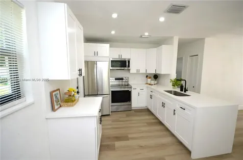 1613 NW 12th Street Fort Lauderdale FL 33311