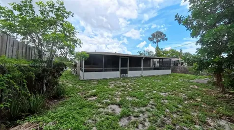 410 NW 52 Street Oakland Park FL 33309