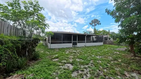 410 NW 52 Street Oakland Park FL 33309