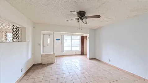 410 NW 52 Street Oakland Park FL 33309