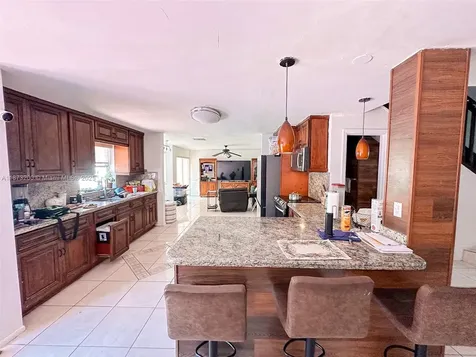 9731 SW 13th Street Pembroke Pines FL 33025