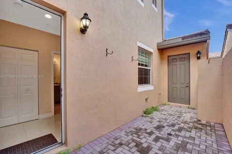 1404 SW 147th Avenue Pembroke Pines FL 33027
