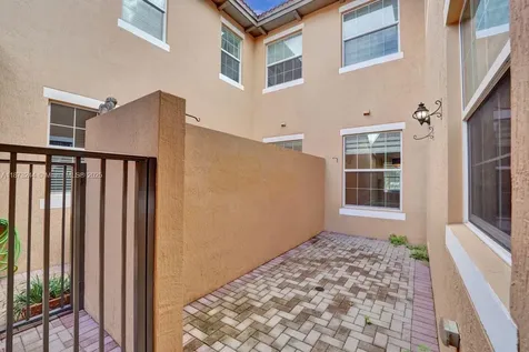 1404 SW 147th Avenue Pembroke Pines FL 33027