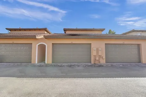 1404 SW 147th Avenue Pembroke Pines FL 33027