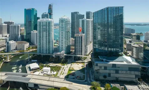 31 SE 6th Street Miami FL 33131