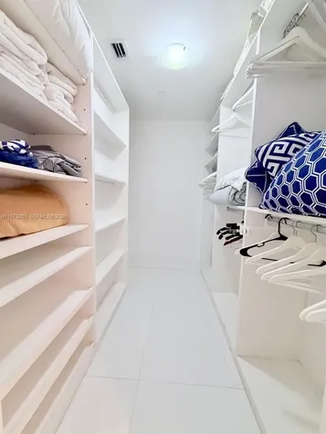 100 Lincoln Road Miami Beach FL 33139
