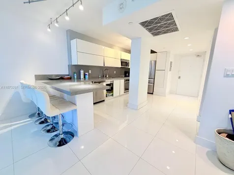 100 Lincoln Road Miami Beach FL 33139