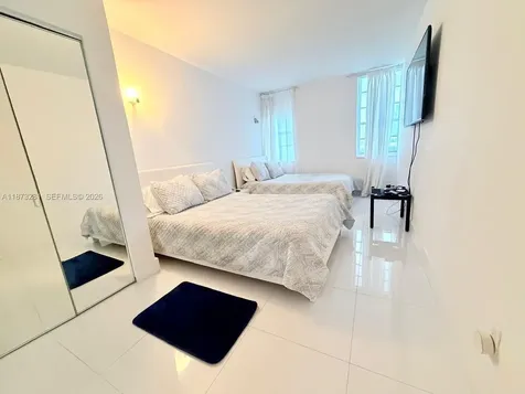 100 Lincoln Road Miami Beach FL 33139