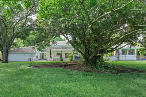 783 W Coco Plum Circle Plantation FL 33324
