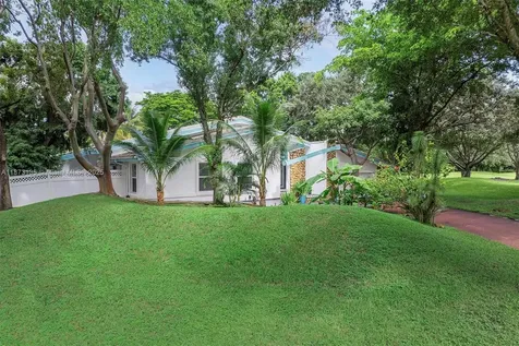 783 W Coco Plum Circle Plantation FL 33324