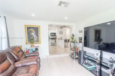 3291 NW 171st Terrace Miami Gardens FL 33056