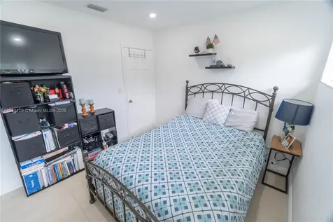 3291 NW 171st Terrace Miami Gardens FL 33056