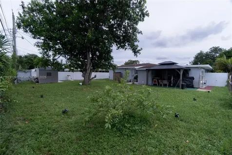 3291 NW 171st Terrace Miami Gardens FL 33056
